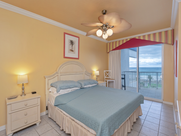 Fort Walton Beach Vacation Rental – Gulf Front Condo with Balcony Views & Modern Comforts